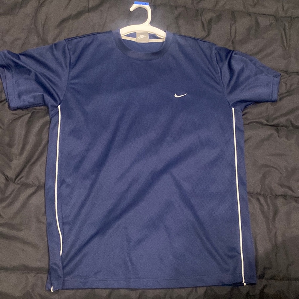 Nike short sleve r athletic shirt